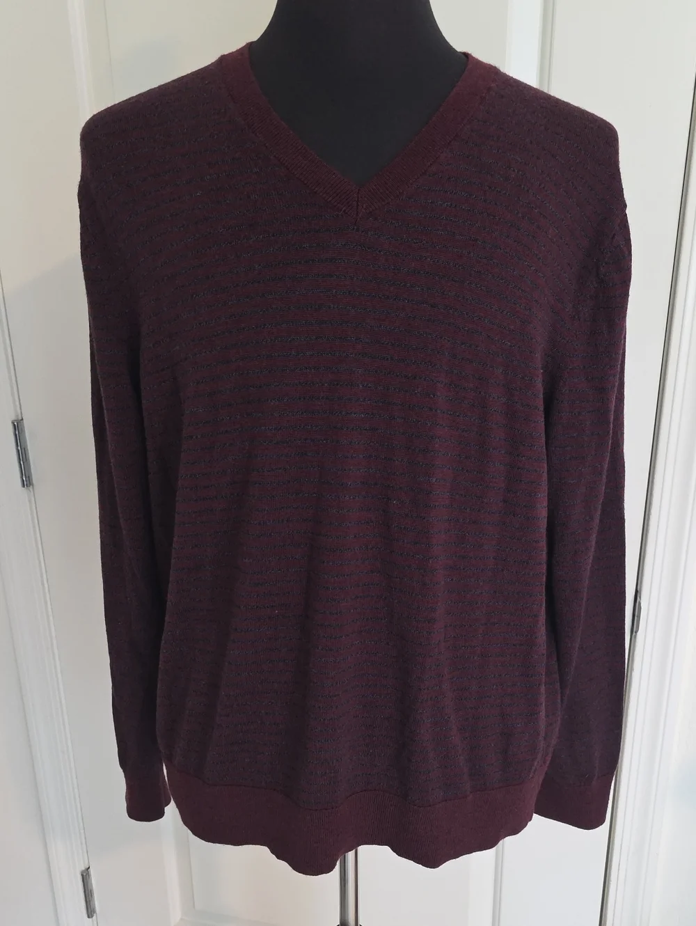 Banana Republic Men's 100% Merino V-Neck Striped Sweater in Burgundy and Grey